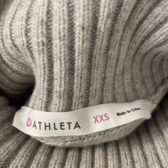 Athleta Cashmere Blend Turtleneck Sweater - Picture 6 of 7